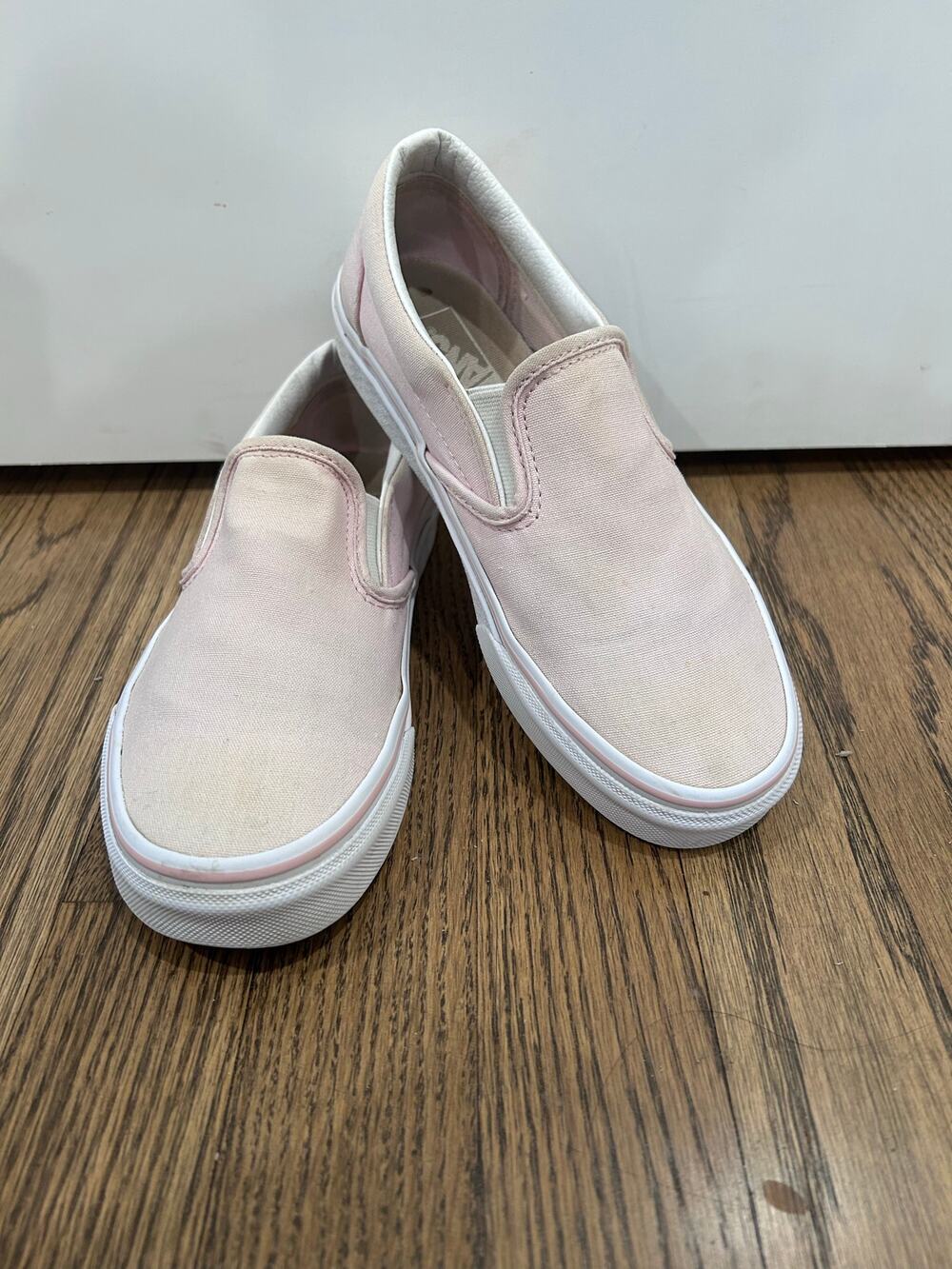Vans Classic Light Pink Slip On Sneakers Women's US 7, UK 4.5 Skater Y2K Grunge